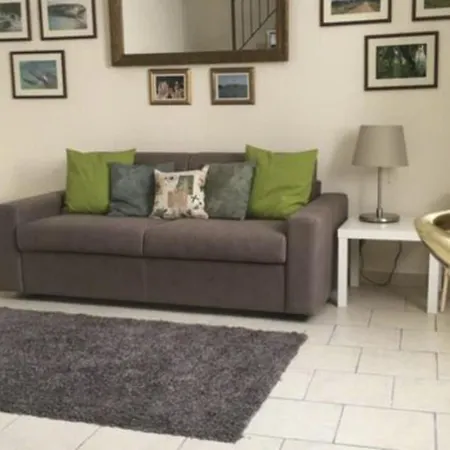 Im Historischen Zentrum Von By Interhome Catania